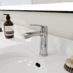 Moyu Modern Chrome Single Handle Single Hole Bathroom Faucet - Image 7